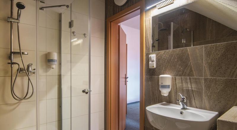 Izba Rodinná izba s dvoma spálňami v Hotelconsults.r.o. – Rodinná izba 5-lôžková